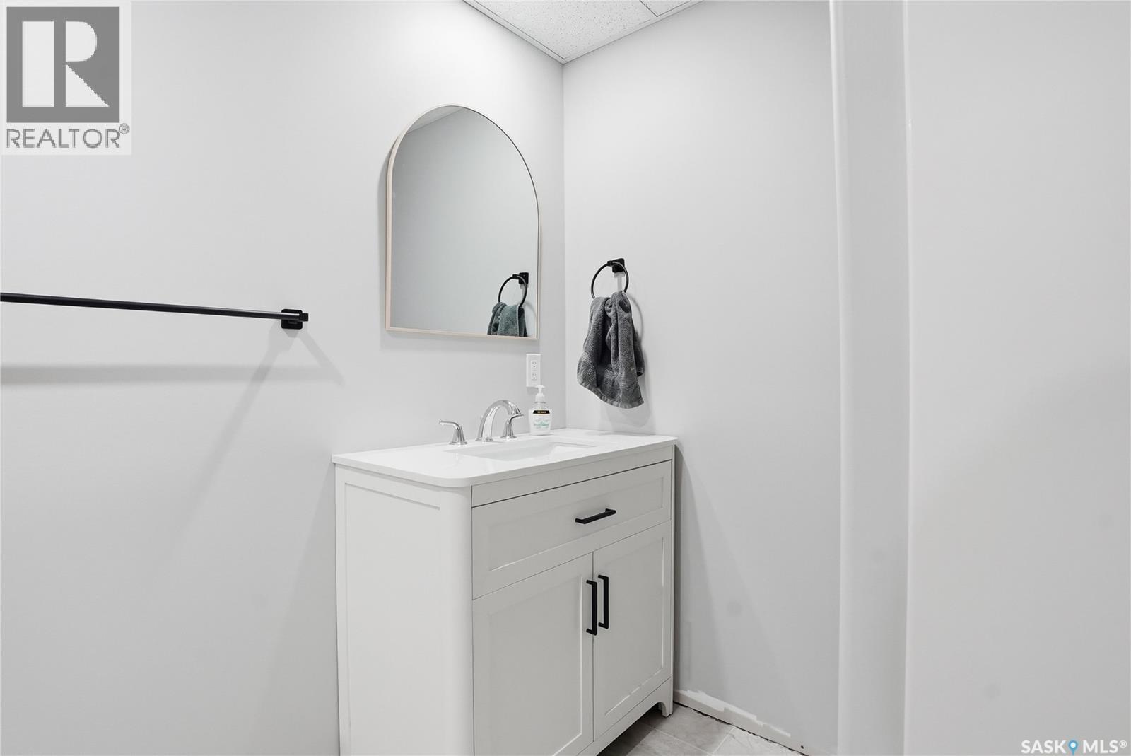 842 Stensrud Road, Saskatoon, Saskatchewan  S7W 0M9 - Photo 38 - SK033348