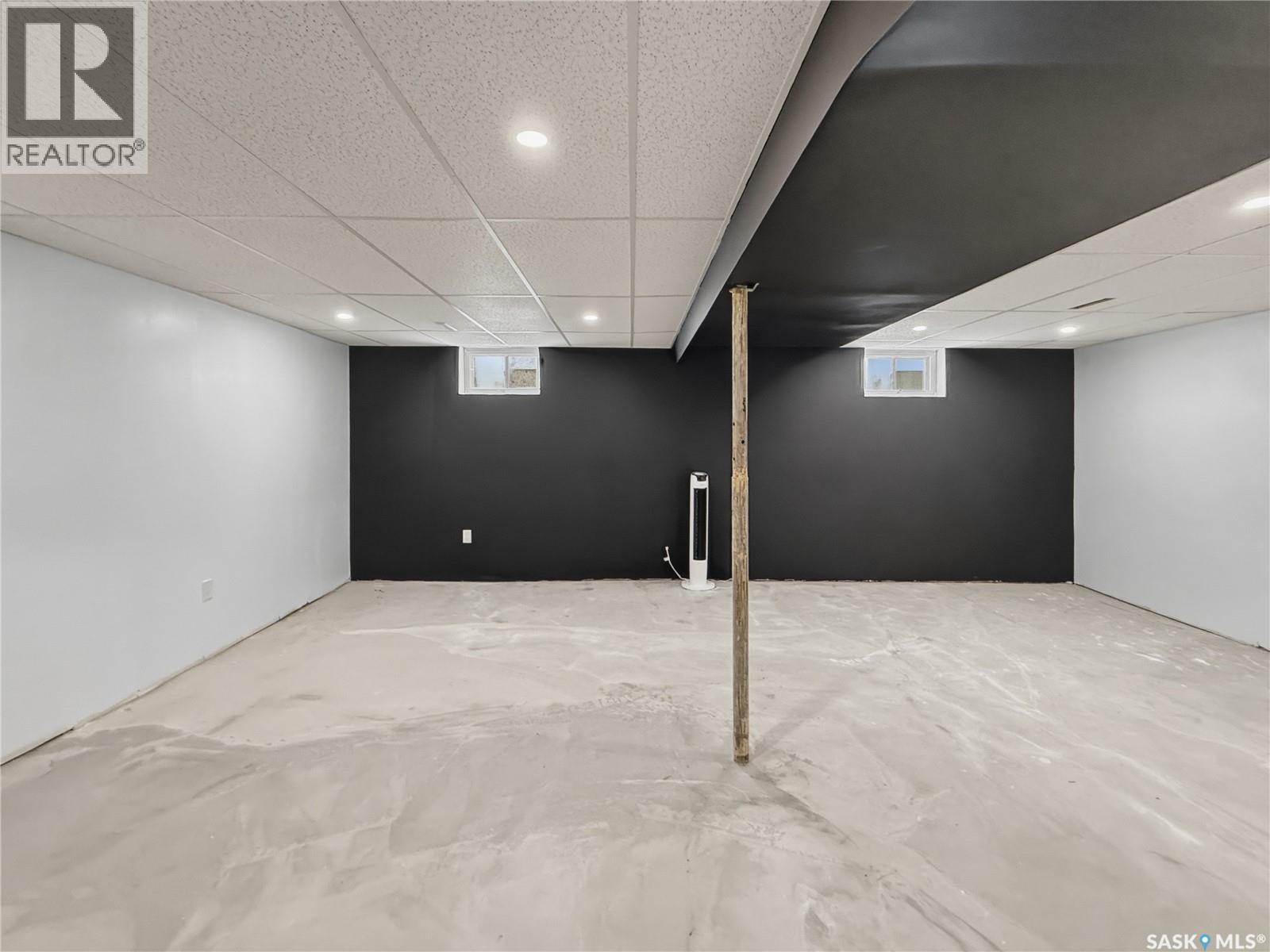 525 6th Avenue Nw, Swift Current, Saskatchewan  S9H 0Y4 - Photo 15 - SK033340