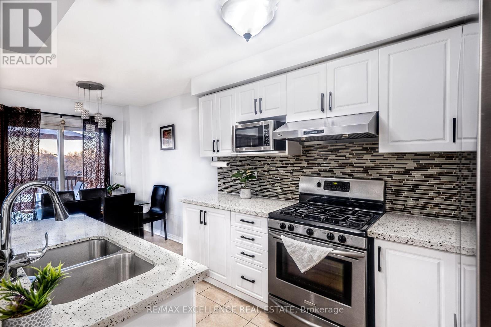 99 Rockgarden Trail, Brampton, Ontario  L6R 3N1 - Photo 10 - W13015062