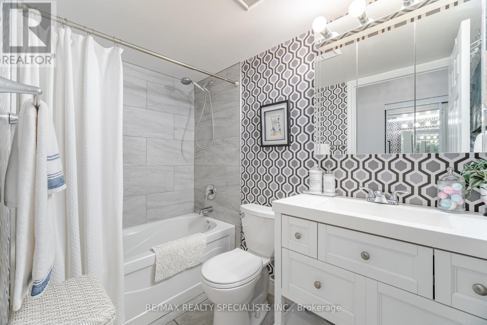 1005 - 5 Michael Power Place, Toronto, Ontario M9A 0A3 - Photo 19 - W13018662