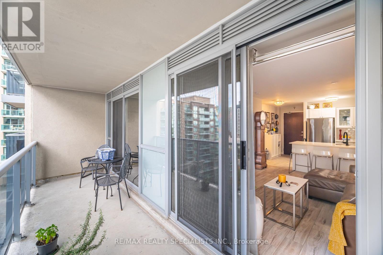 1005 - 5 Michael Power Place, Toronto, Ontario M9A 0A3 - Photo 21 - W13018662