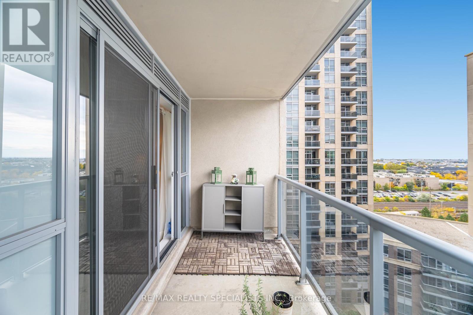 1005 - 5 Michael Power Place, Toronto, Ontario M9A 0A3 - Photo 23 - W13018662