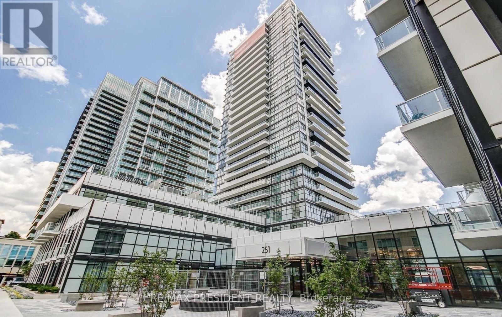 722 - 251 MANITOBA STREET, Toronto, Ontario