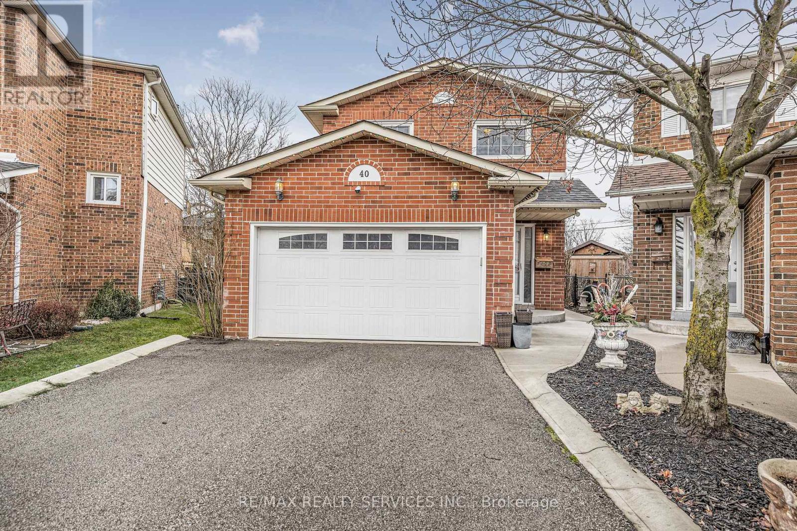 40 CRENSHAW COURT, Brampton, Ontario