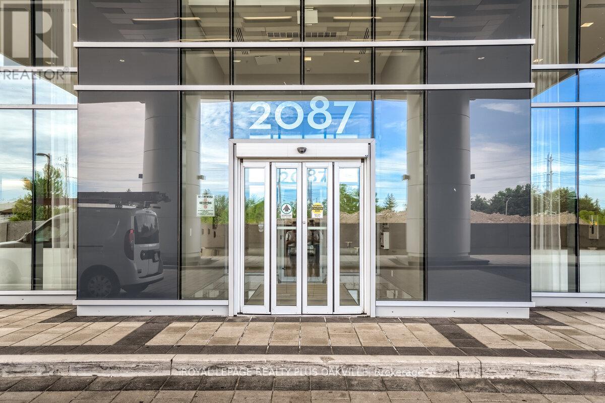 1701 - 2087 Fairview Street, Burlington, Ontario  L7R 2C8 - Photo 3 - W13018730