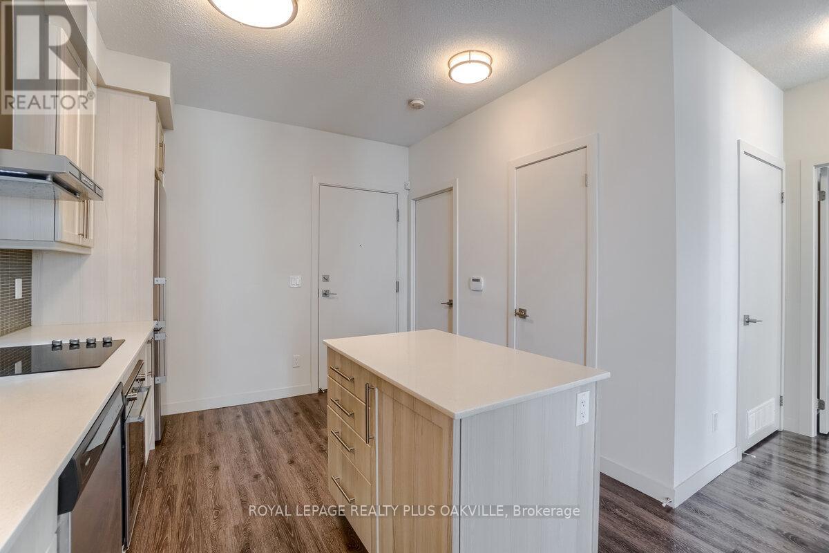 1701 - 2087 Fairview Street, Burlington, Ontario  L7R 2C8 - Photo 9 - W13018730