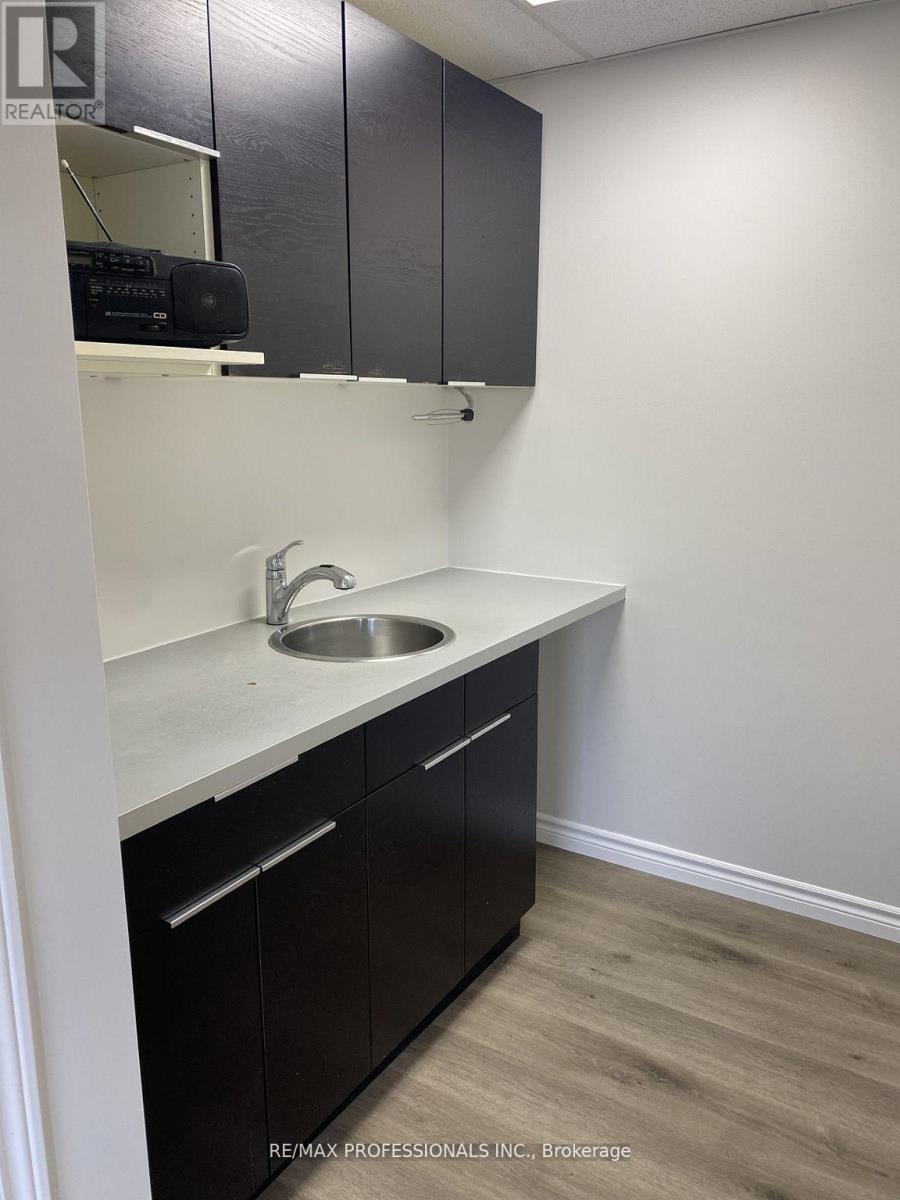 34 - 300 New Toronto Street, Toronto, Ontario  M8Y 3G6 - Photo 8 - W13018758