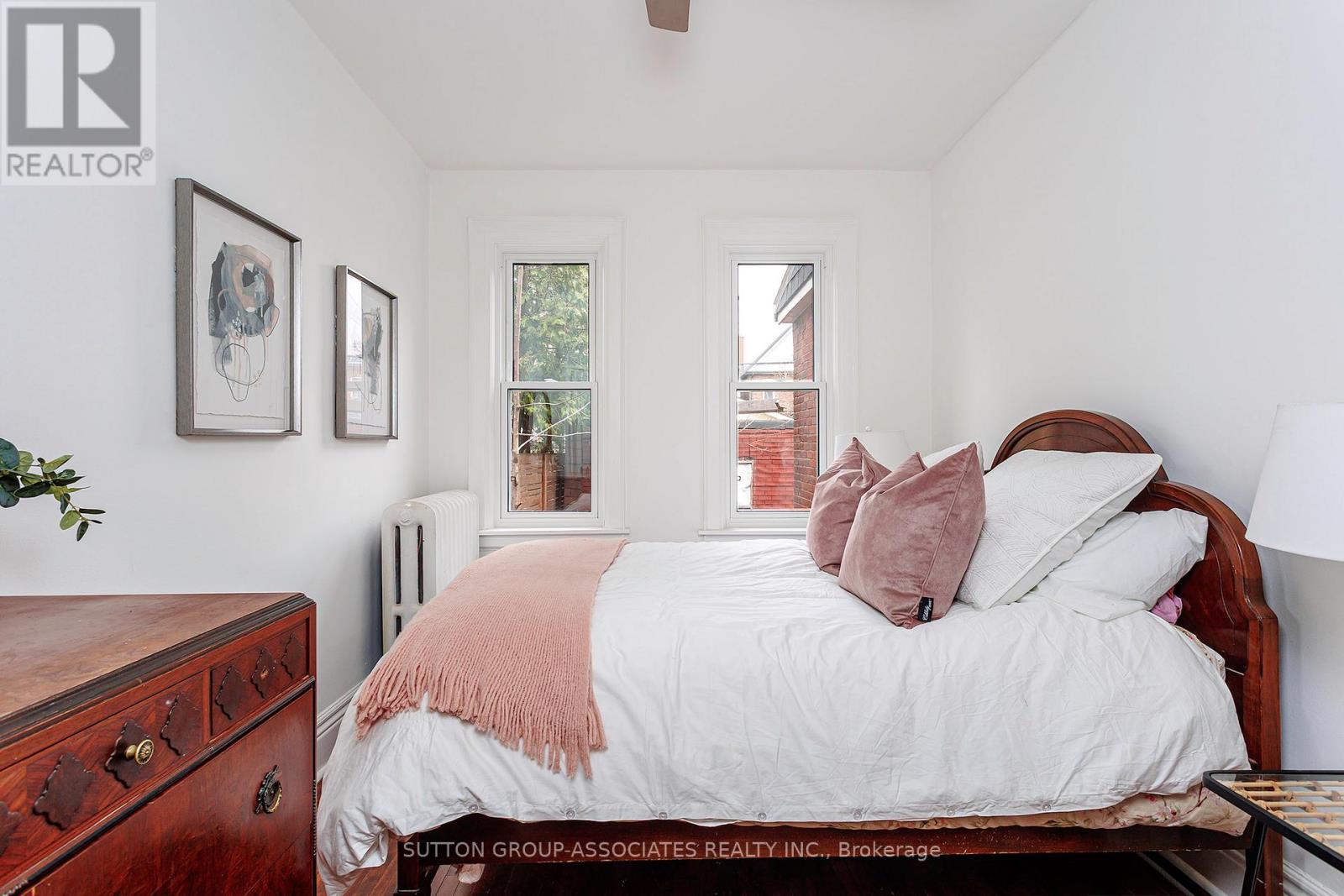 88 Westminster Avenue, Toronto, Ontario  M6R 1N4 - Photo 14 - W13018766