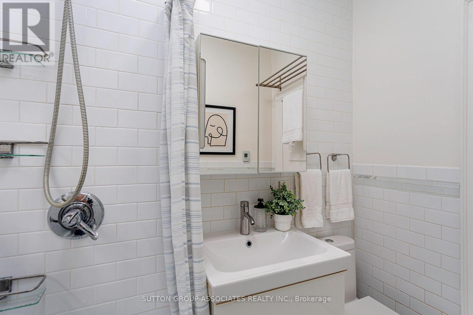 88 Westminster Avenue, Toronto, Ontario  M6R 1N4 - Photo 17 - W13018766