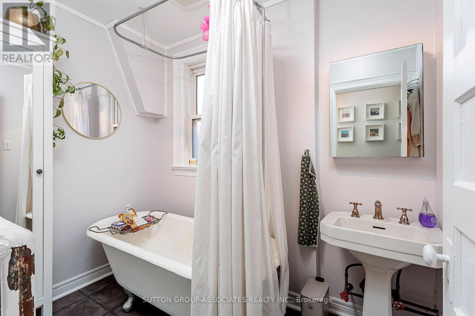 88 Westminster Avenue, Toronto, Ontario  M6R 1N4 - Photo 32 - W13018766