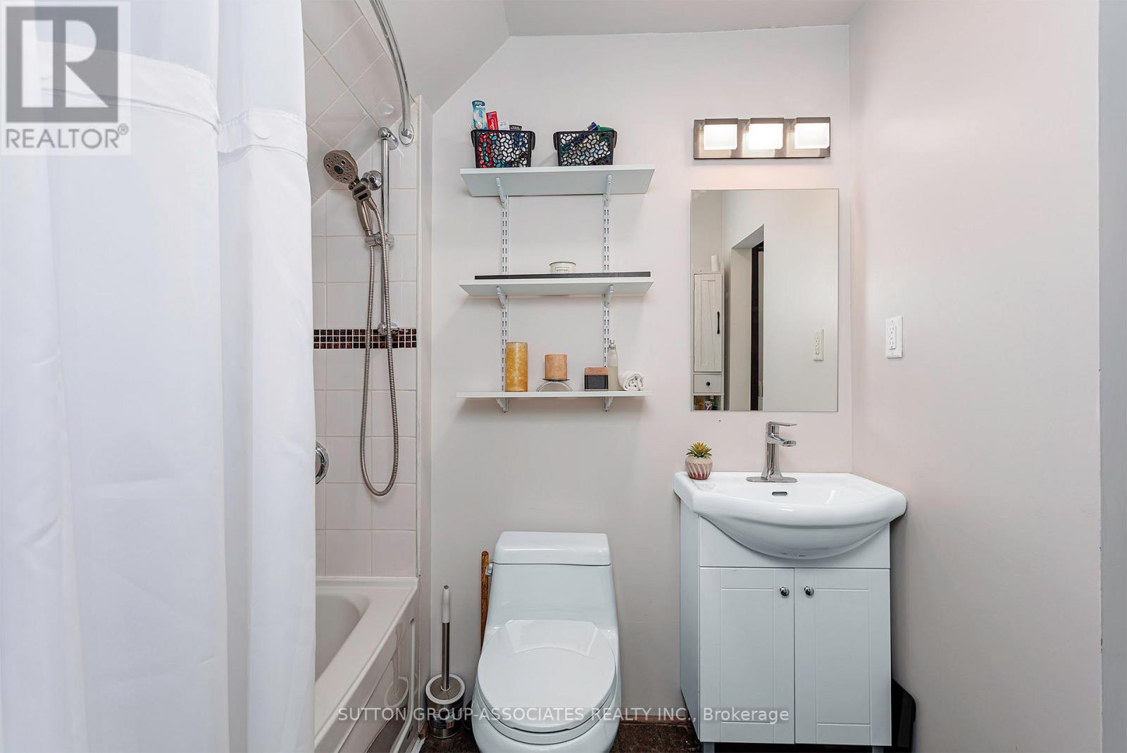 88 Westminster Avenue, Toronto, Ontario  M6R 1N4 - Photo 37 - W13018766