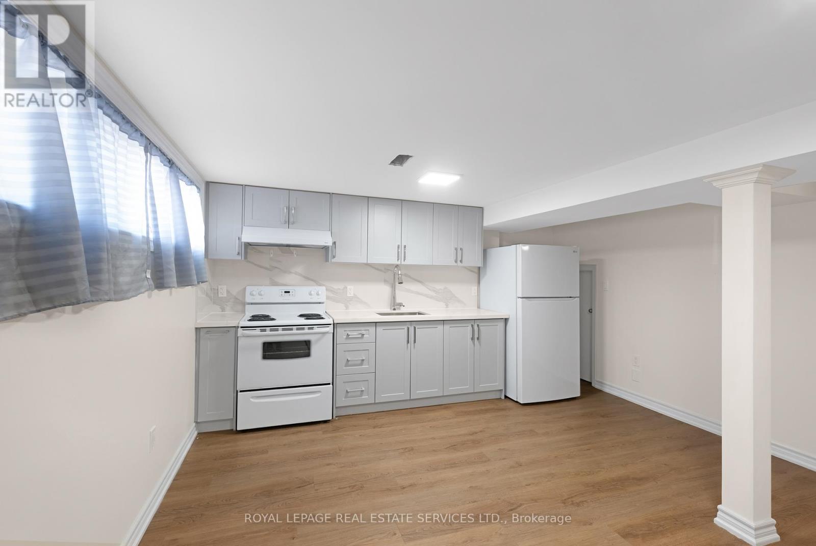 1038 Alexandra Avenue, Mississauga, Ontario  L5E 1Z8 - Photo 35 - W13018782