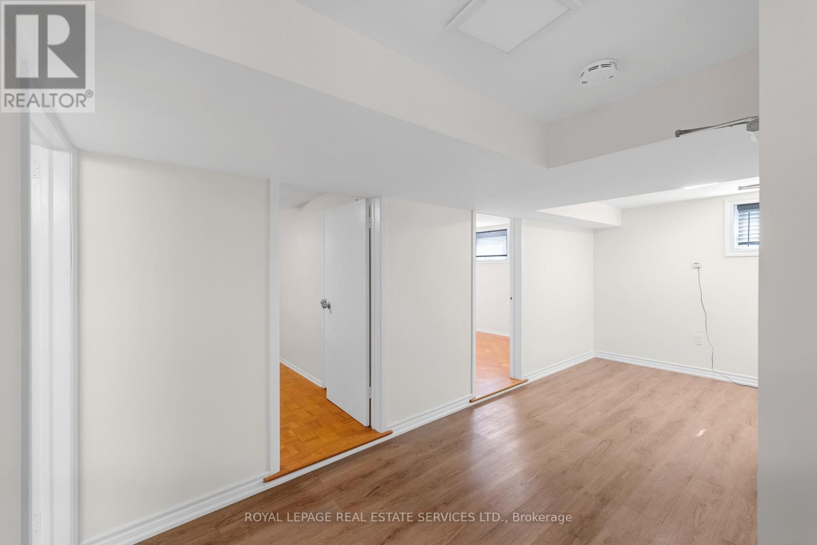 1038 Alexandra Avenue, Mississauga, Ontario  L5E 1Z8 - Photo 37 - W13018782