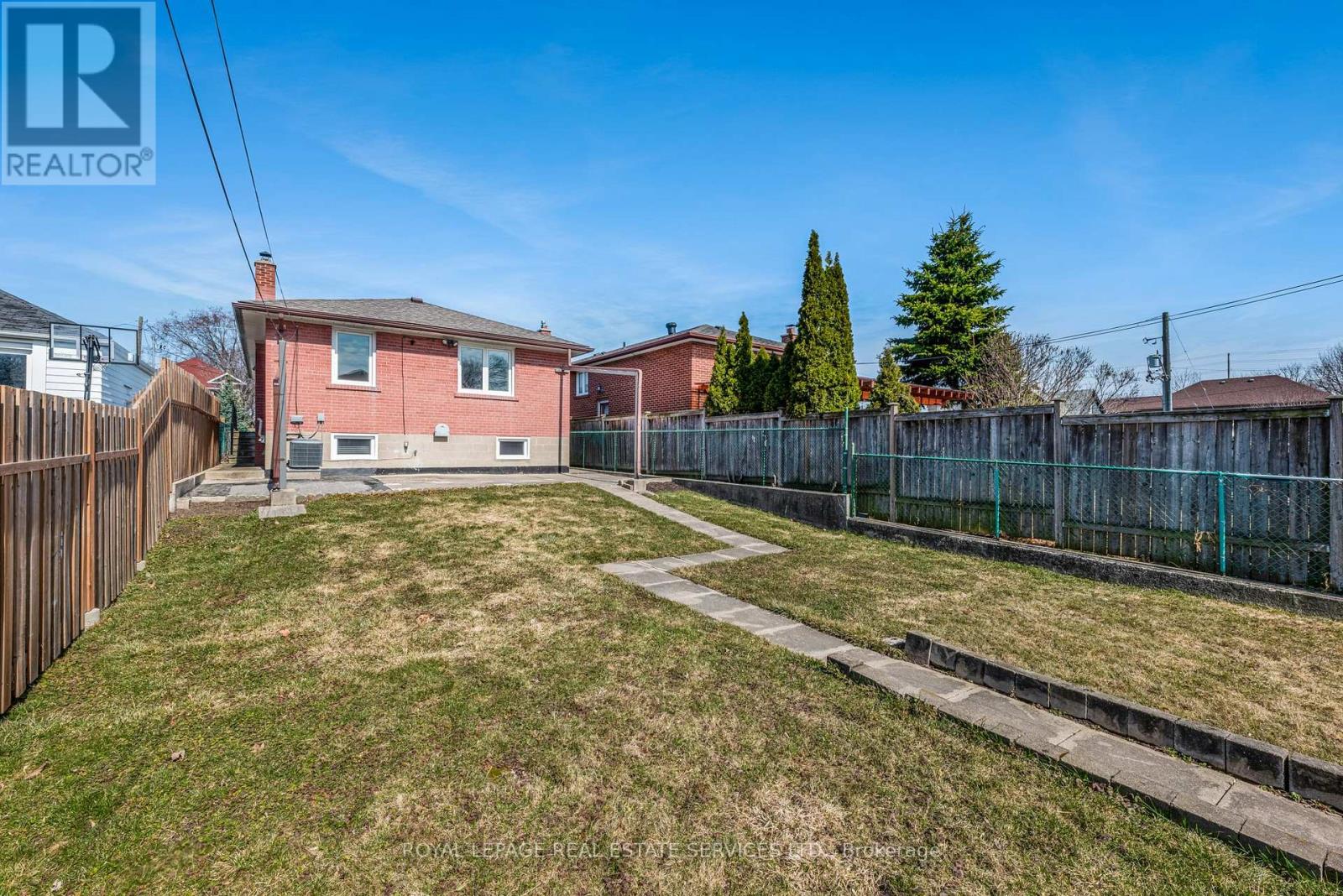 1038 Alexandra Avenue, Mississauga, Ontario  L5E 1Z8 - Photo 47 - W13018782