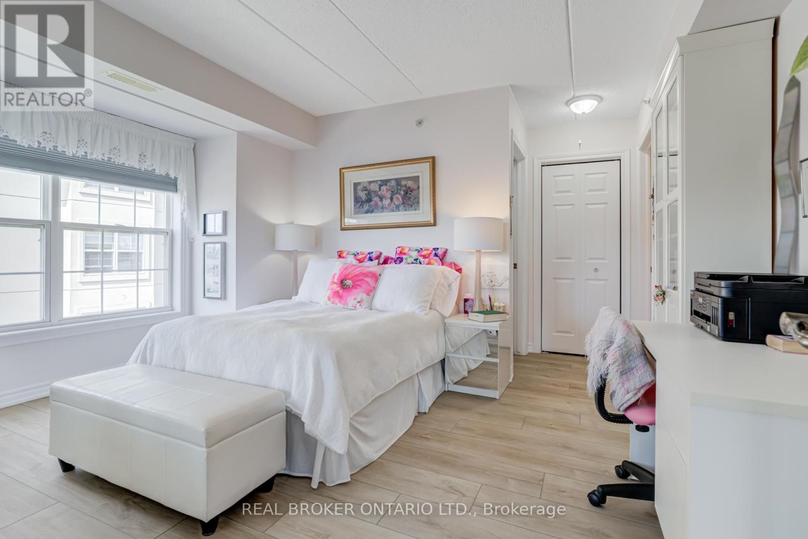 313 - 1460 Bishops Gate, Oakville, Ontario  L6M 4N5 - Photo 11 - W13018806