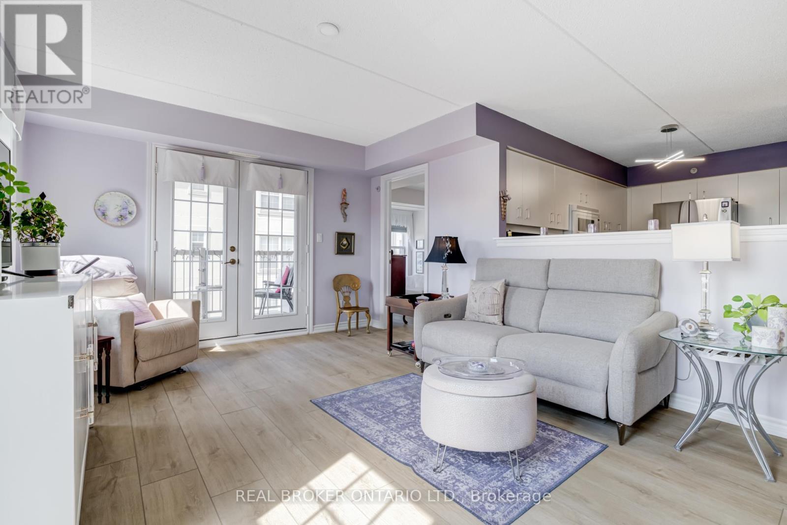 313 - 1460 Bishops Gate, Oakville, Ontario  L6M 4N5 - Photo 3 - W13018806