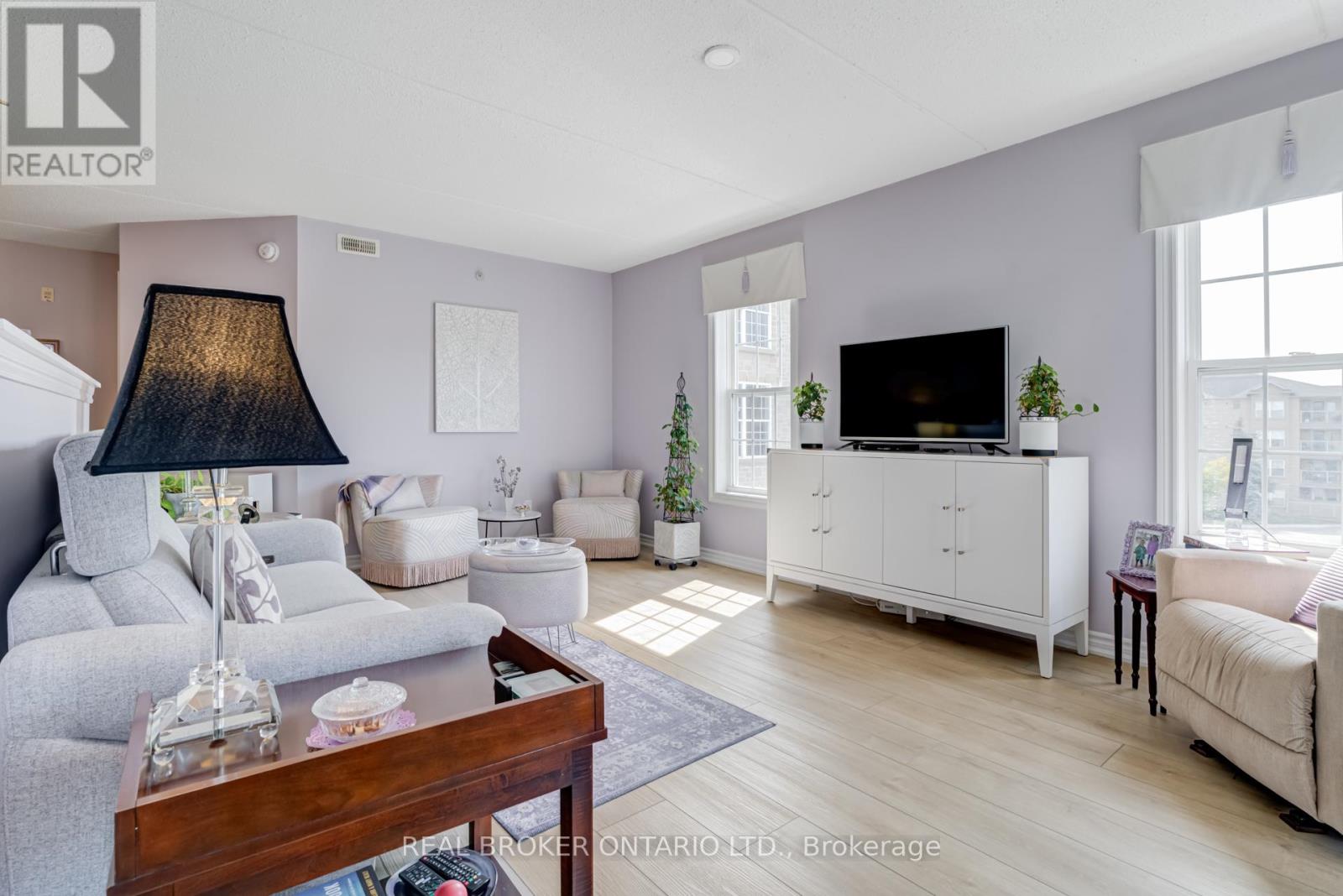 313 - 1460 Bishops Gate, Oakville, Ontario  L6M 4N5 - Photo 4 - W13018806