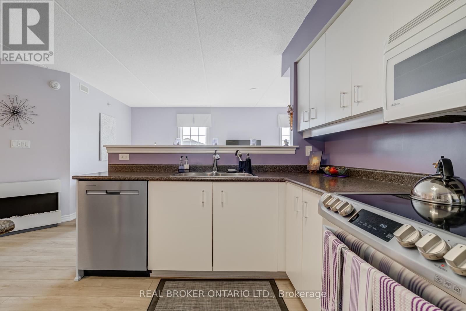 313 - 1460 Bishops Gate, Oakville, Ontario  L6M 4N5 - Photo 7 - W13018806