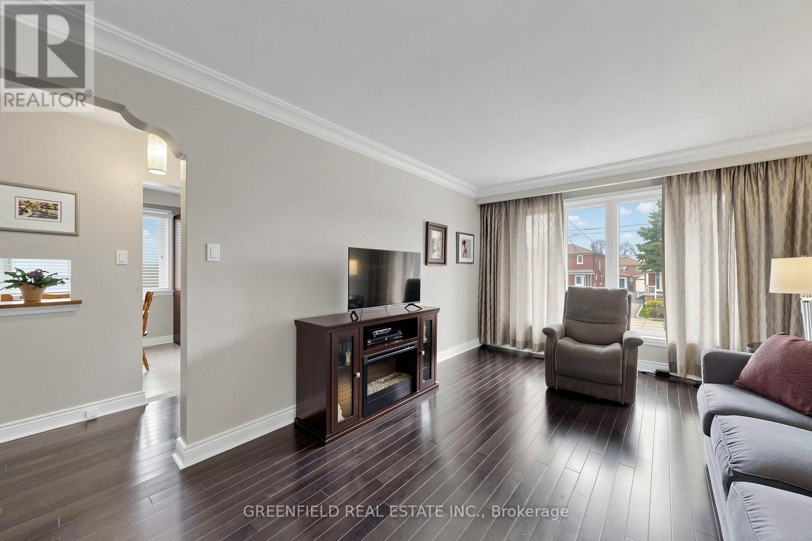 87 Mulholland Avenue, Toronto, Ontario  M6A 2S5 - Photo 6 - W13018826