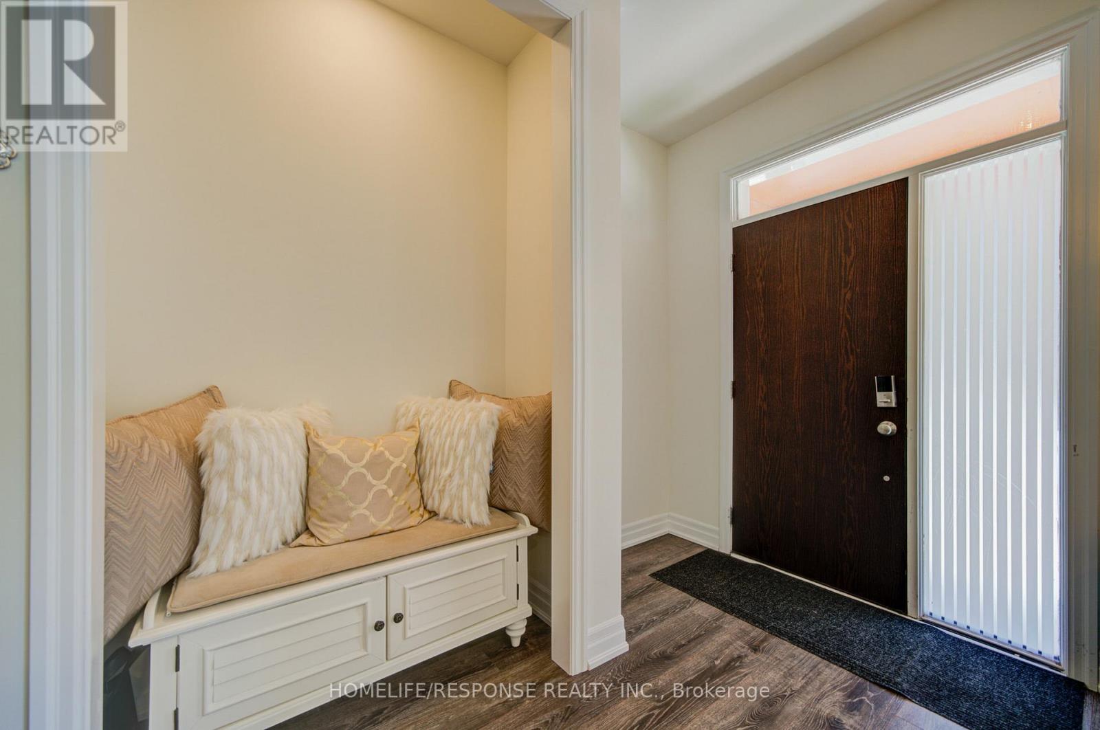 31 - 3023 Creekshore Common, Oakville, Ontario  L6M 1L8 - Photo 3 - W13018846