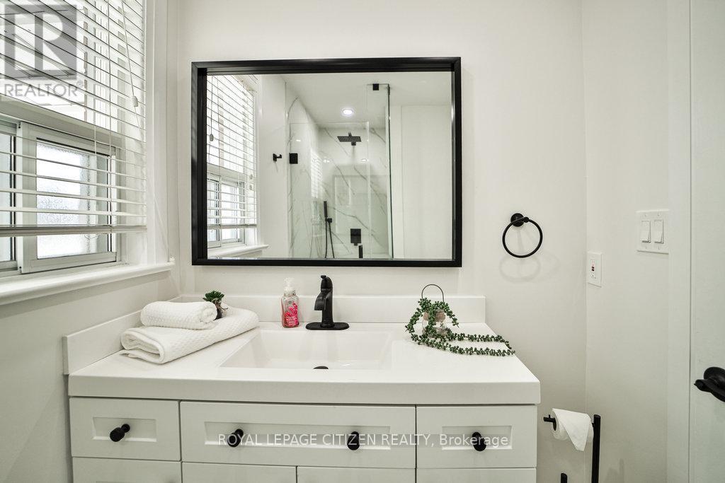 34 Belleglade Court, Toronto, Ontario  M9M 2W4 - Photo 22 - W13018852