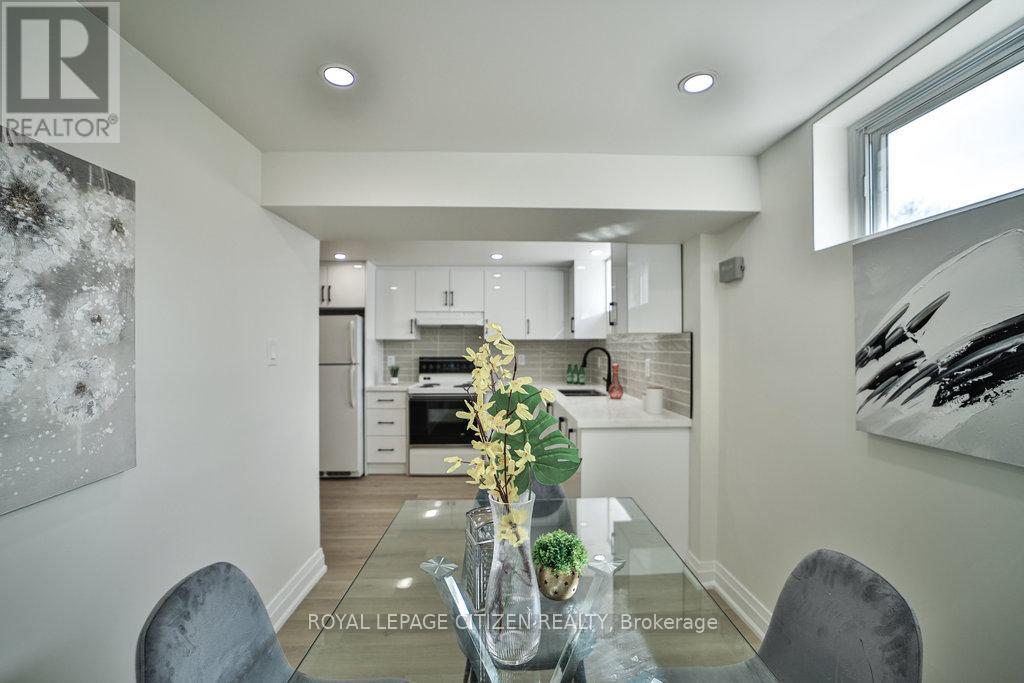 34 Belleglade Court, Toronto, Ontario  M9M 2W4 - Photo 32 - W13018852