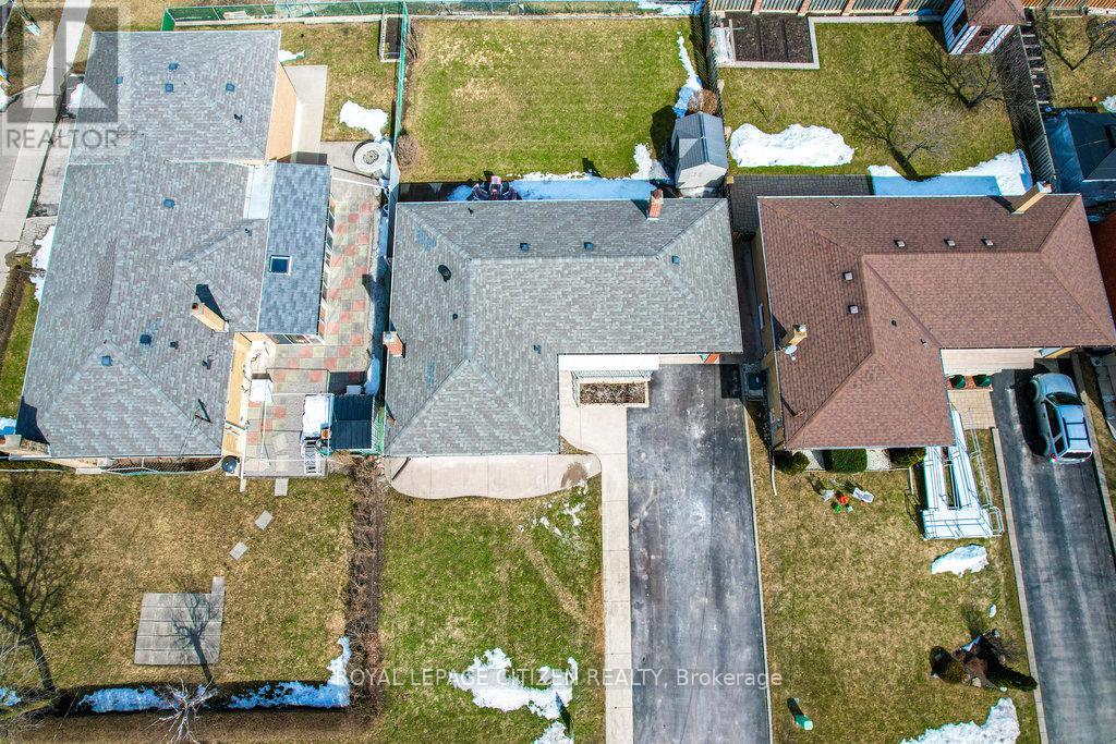 34 Belleglade Court, Toronto, Ontario  M9M 2W4 - Photo 49 - W13018852