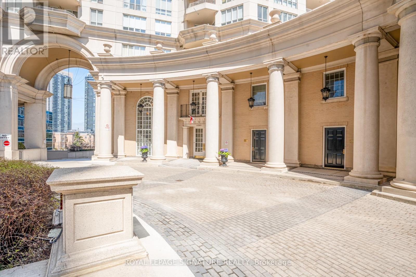 1006 - 2287 Lake Shore Boulevard W, Toronto, Ontario  M8V 3Y1 - Photo 2 - W13018924