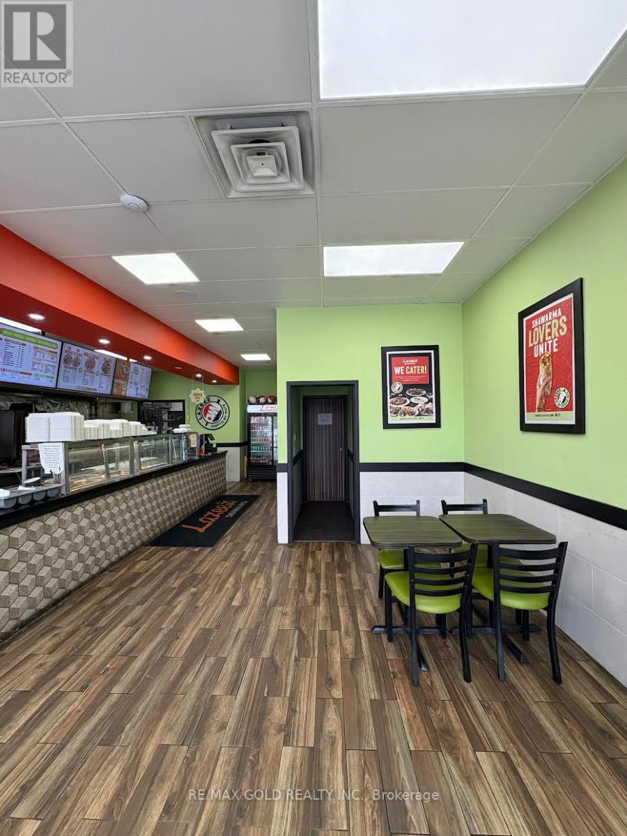 4 - 573 Rogers Road, Toronto, Ontario  M6M 1B7 - Photo 5 - W13018942