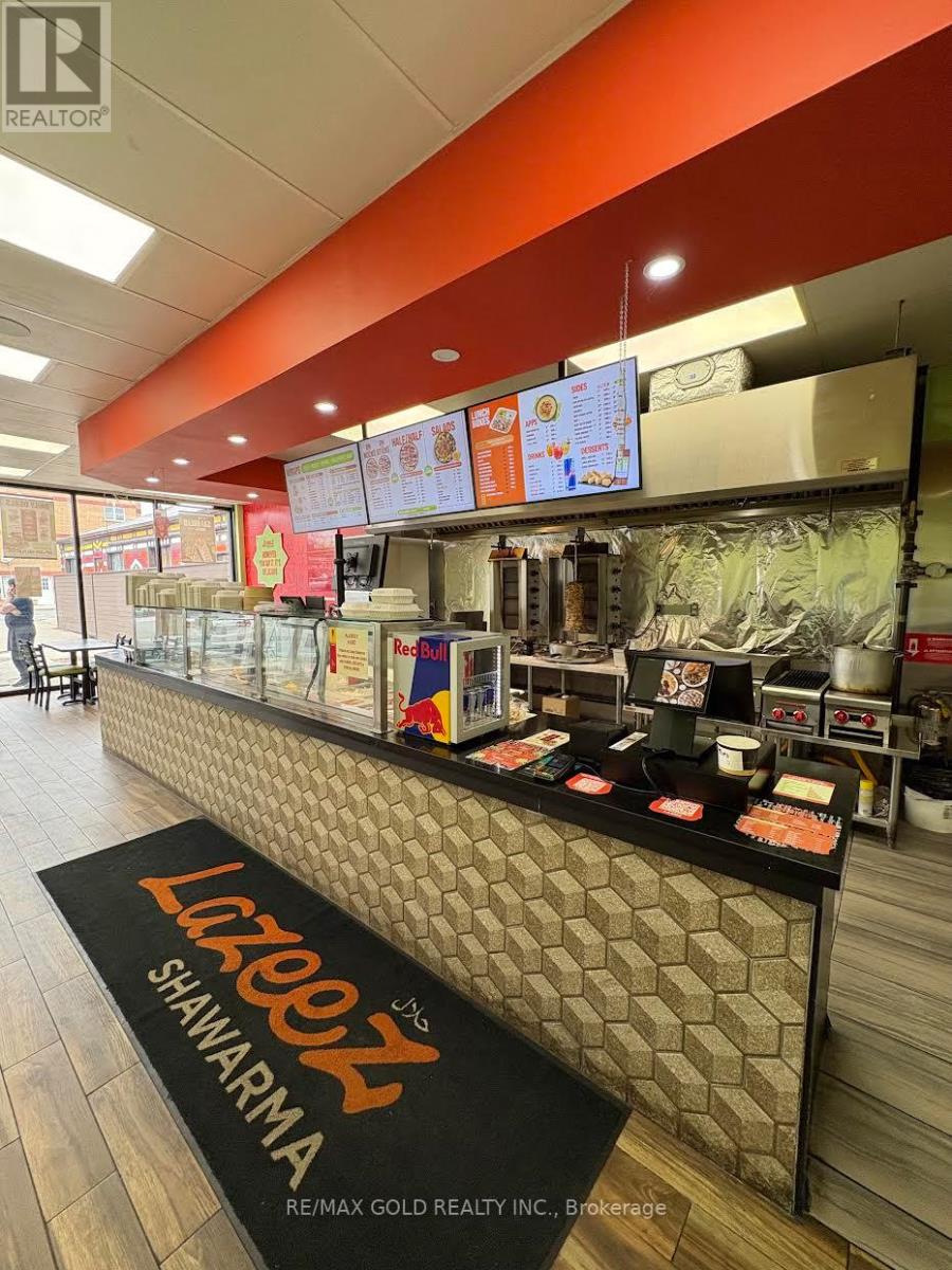 4 - 573 Rogers Road, Toronto, Ontario  M6M 1B7 - Photo 6 - W13018942