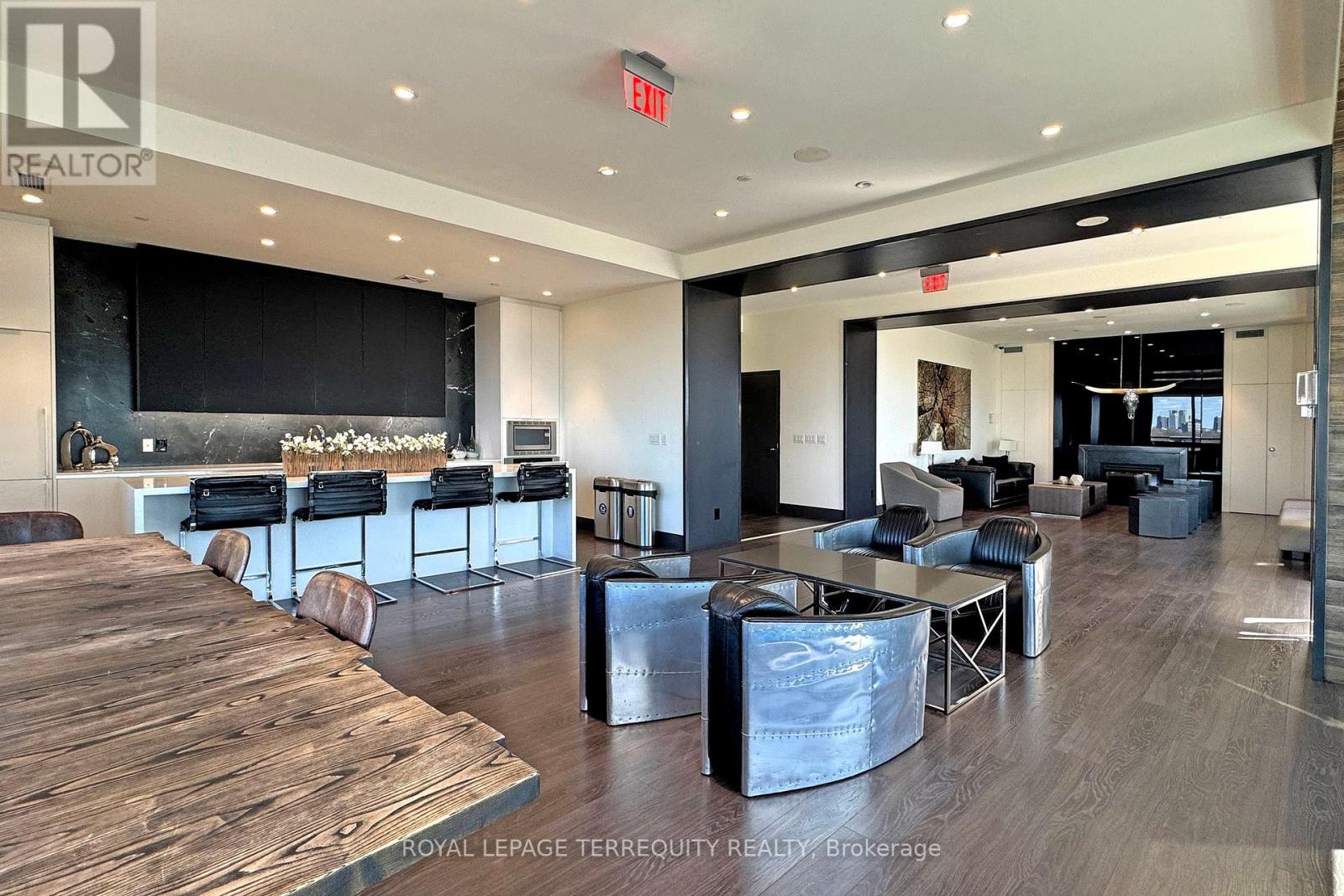 742 - 1830 Bloor Street W, Toronto, Ontario  M6P 0A2 - Photo 36 - W13018944