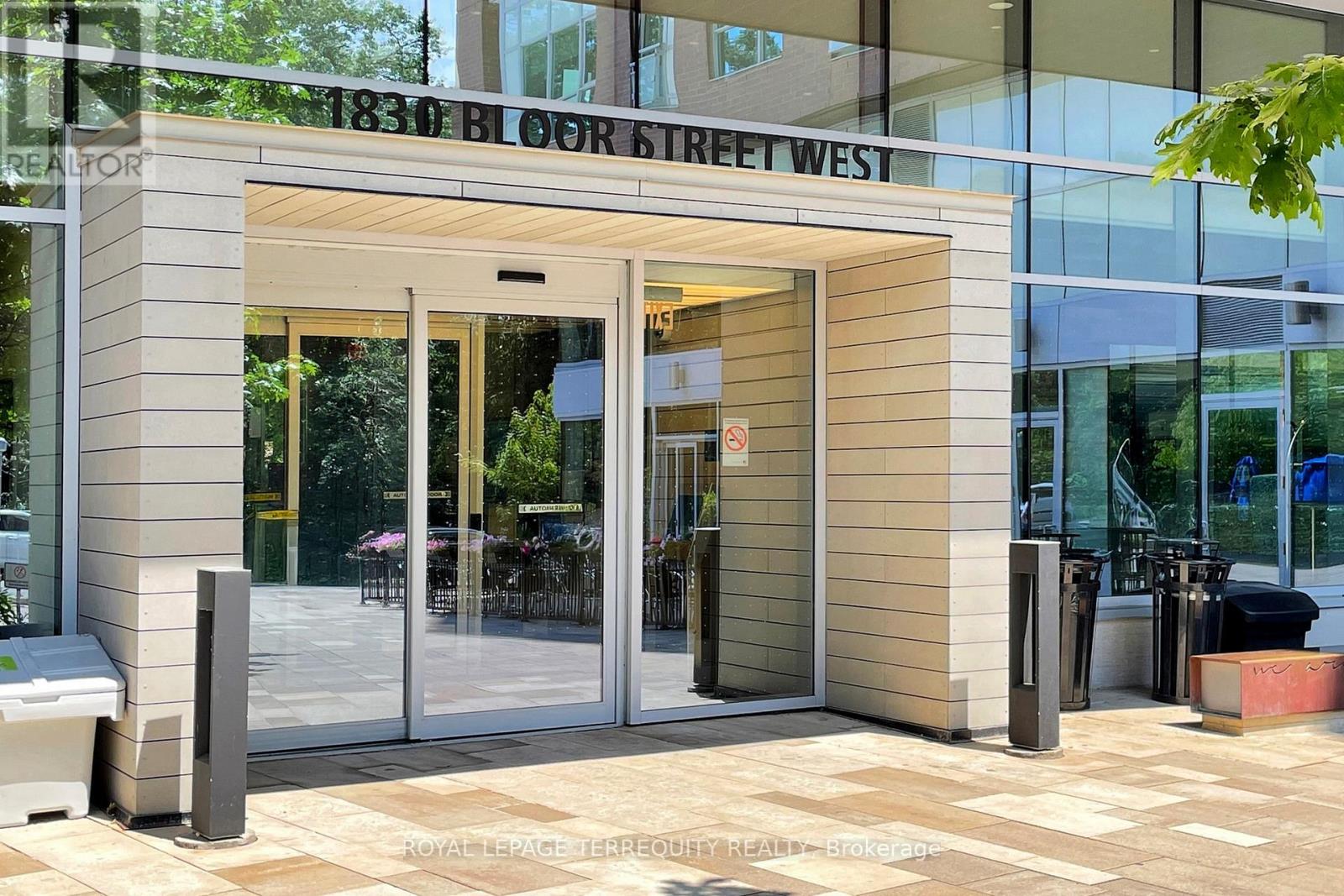 742 - 1830 Bloor Street W, Toronto, Ontario  M6P 0A2 - Photo 4 - W13018944