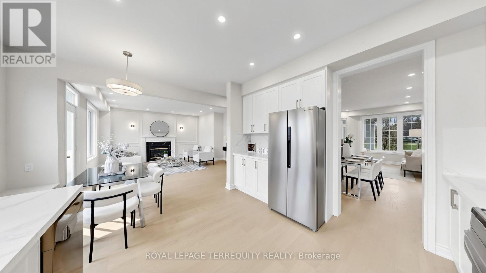 7146 Baskerville Run, Mississauga, Ontario  L5W 1W3 - Photo 13 - W13018974