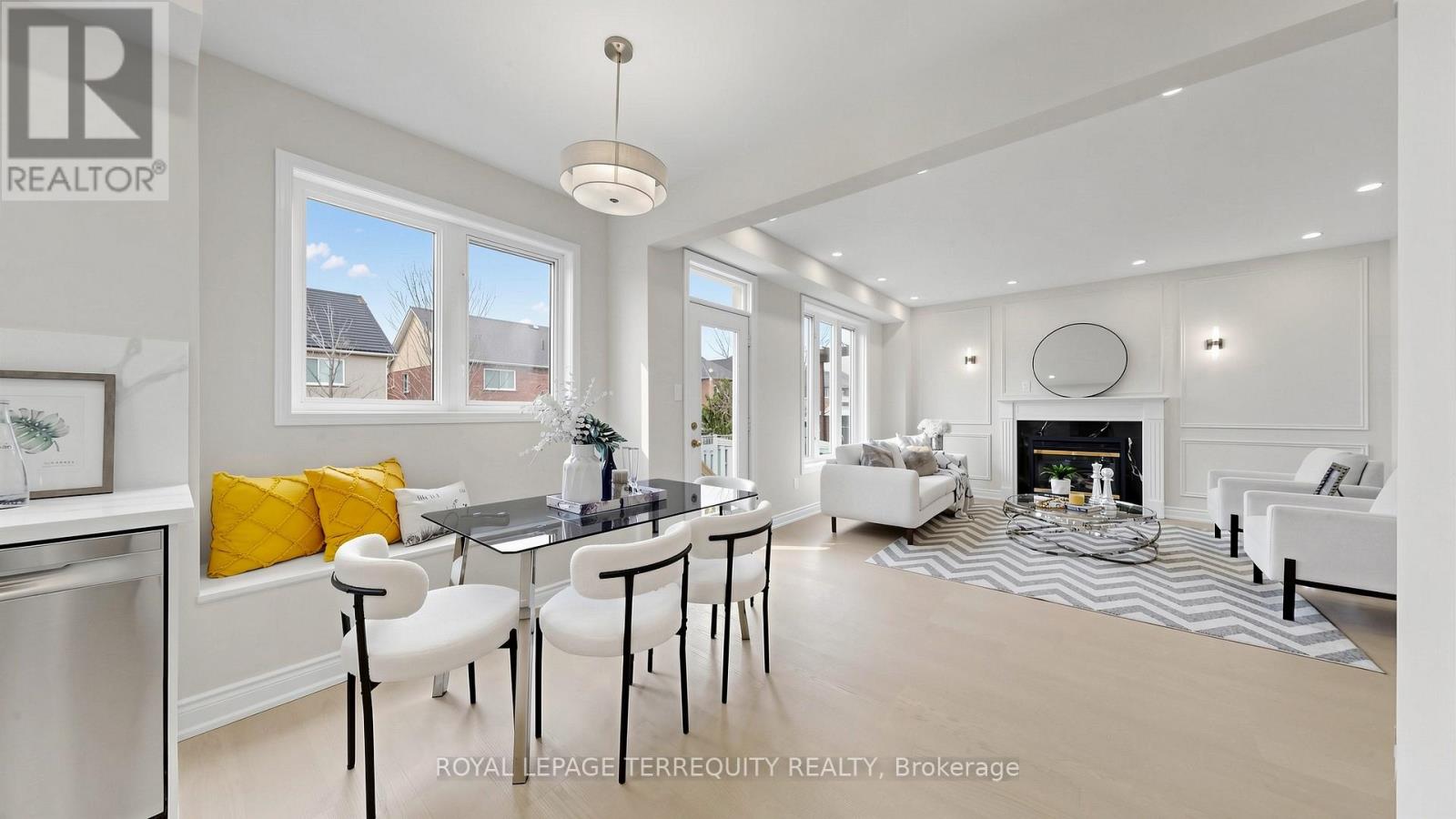 7146 Baskerville Run, Mississauga, Ontario  L5W 1W3 - Photo 15 - W13018974