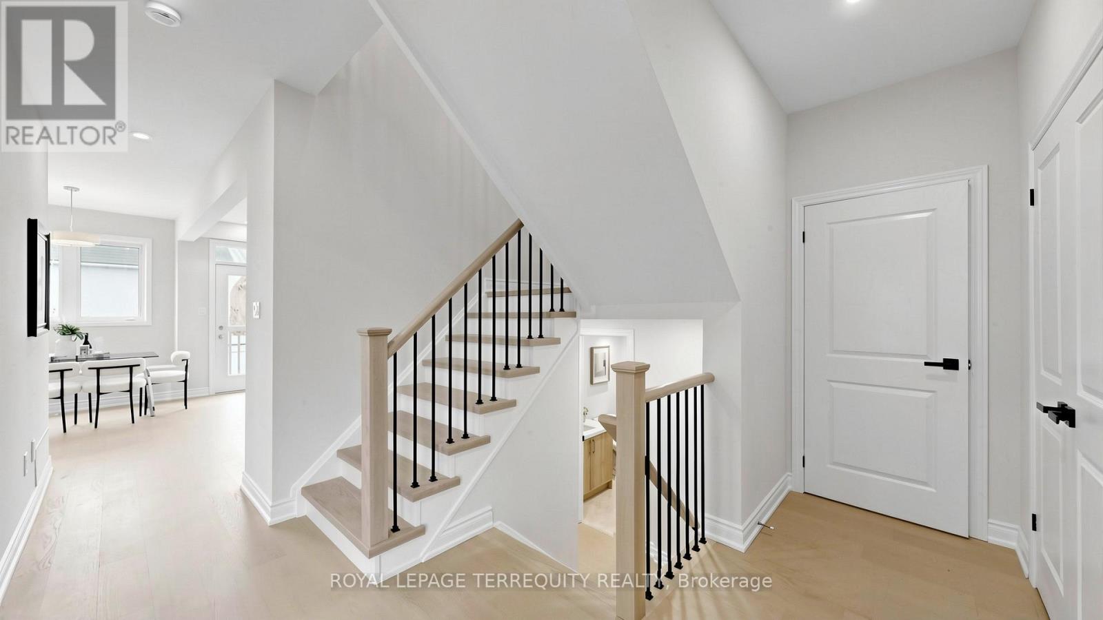 7146 Baskerville Run, Mississauga, Ontario  L5W 1W3 - Photo 17 - W13018974