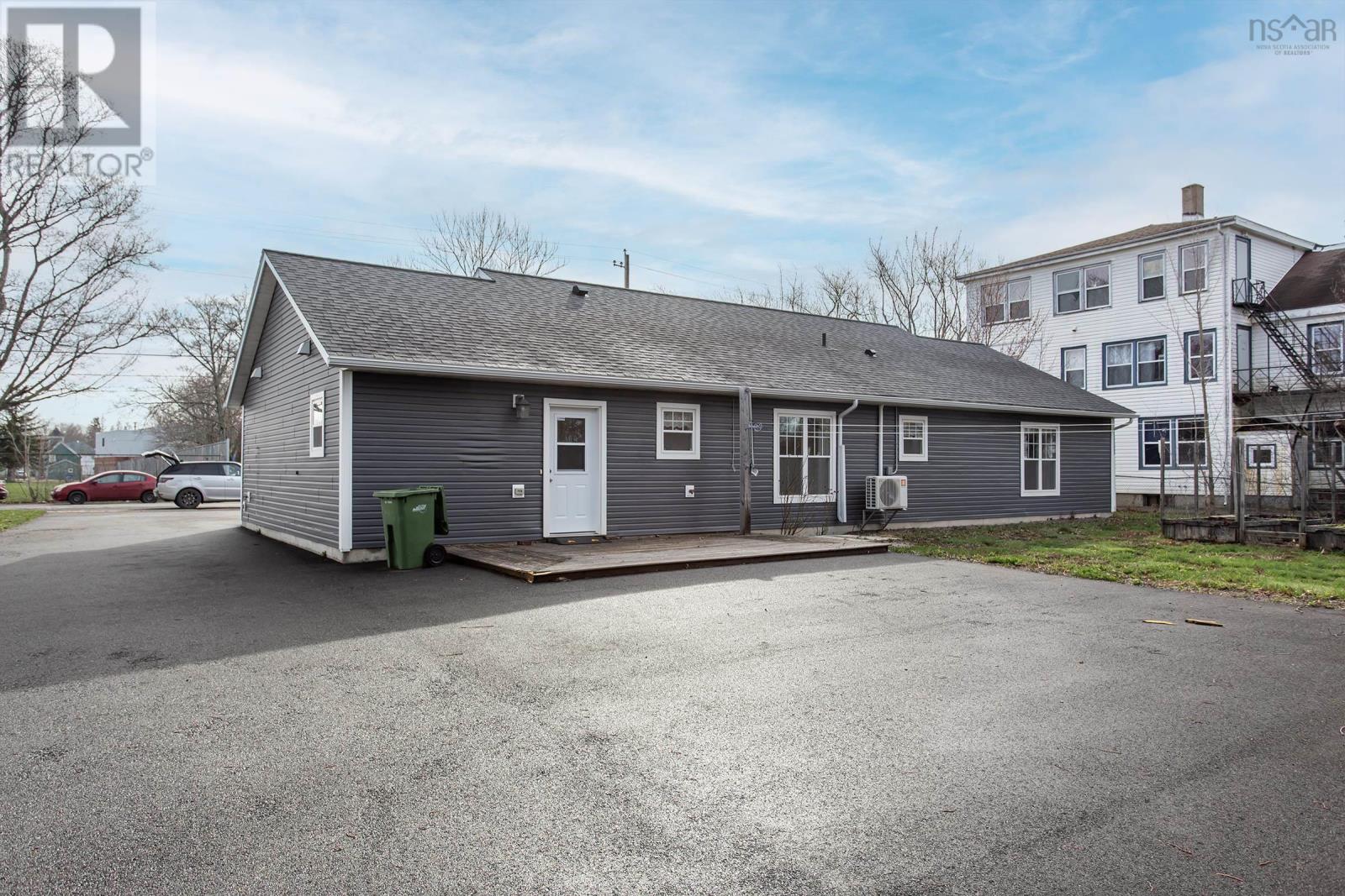 25 Gates Avenue, Middleton, Nova Scotia  B0S 1P0 - Photo 5 - 202603433