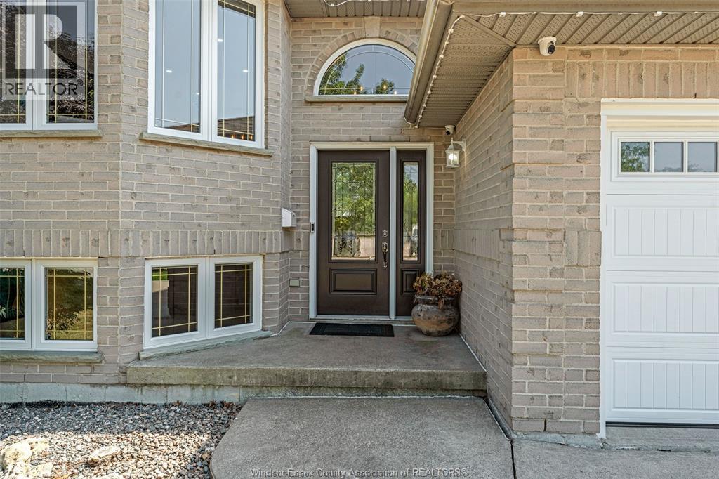 12969 Lanoue Street, Tecumseh, Ontario  N8N 5A7 - Photo 4 - 26008565