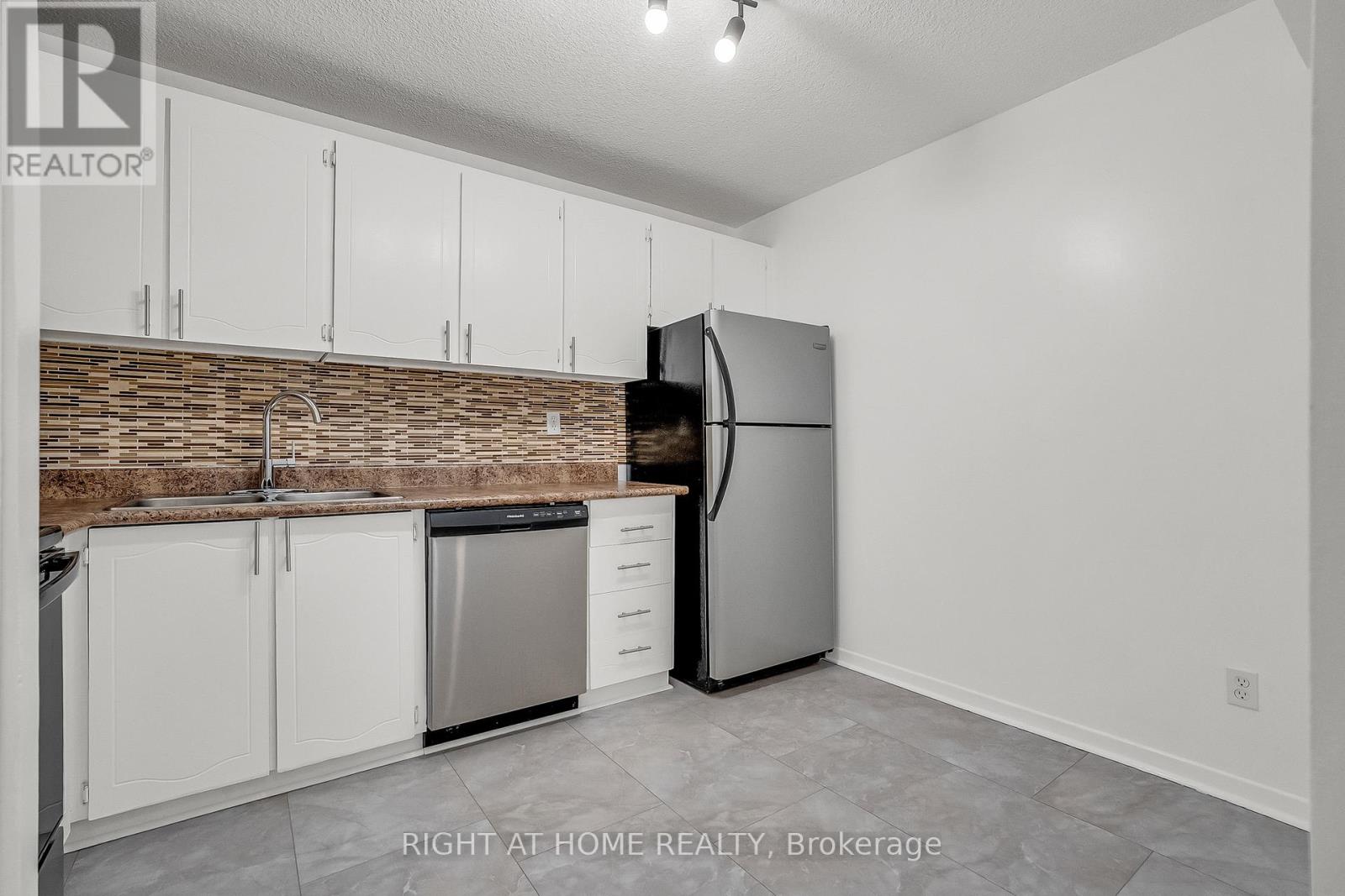 603 - 10 Tangreen Court, Toronto, Ontario  M2M 4B9 - Photo 19 - C12914376