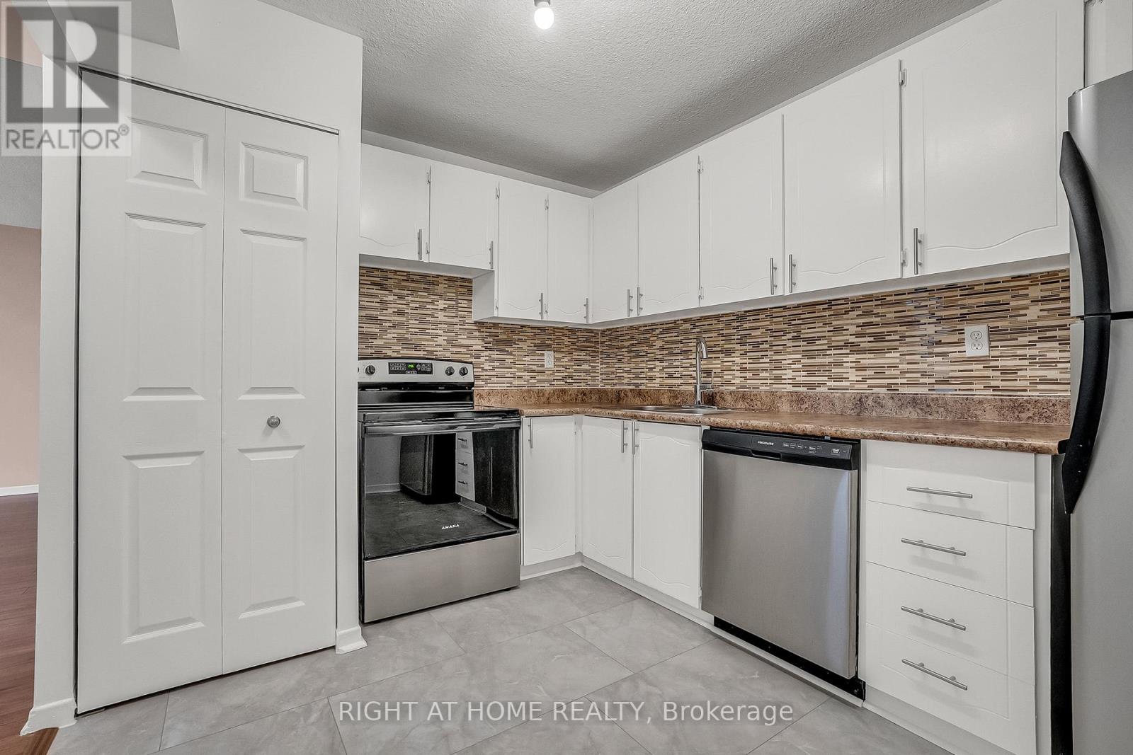 603 - 10 Tangreen Court, Toronto, Ontario  M2M 4B9 - Photo 20 - C12914376