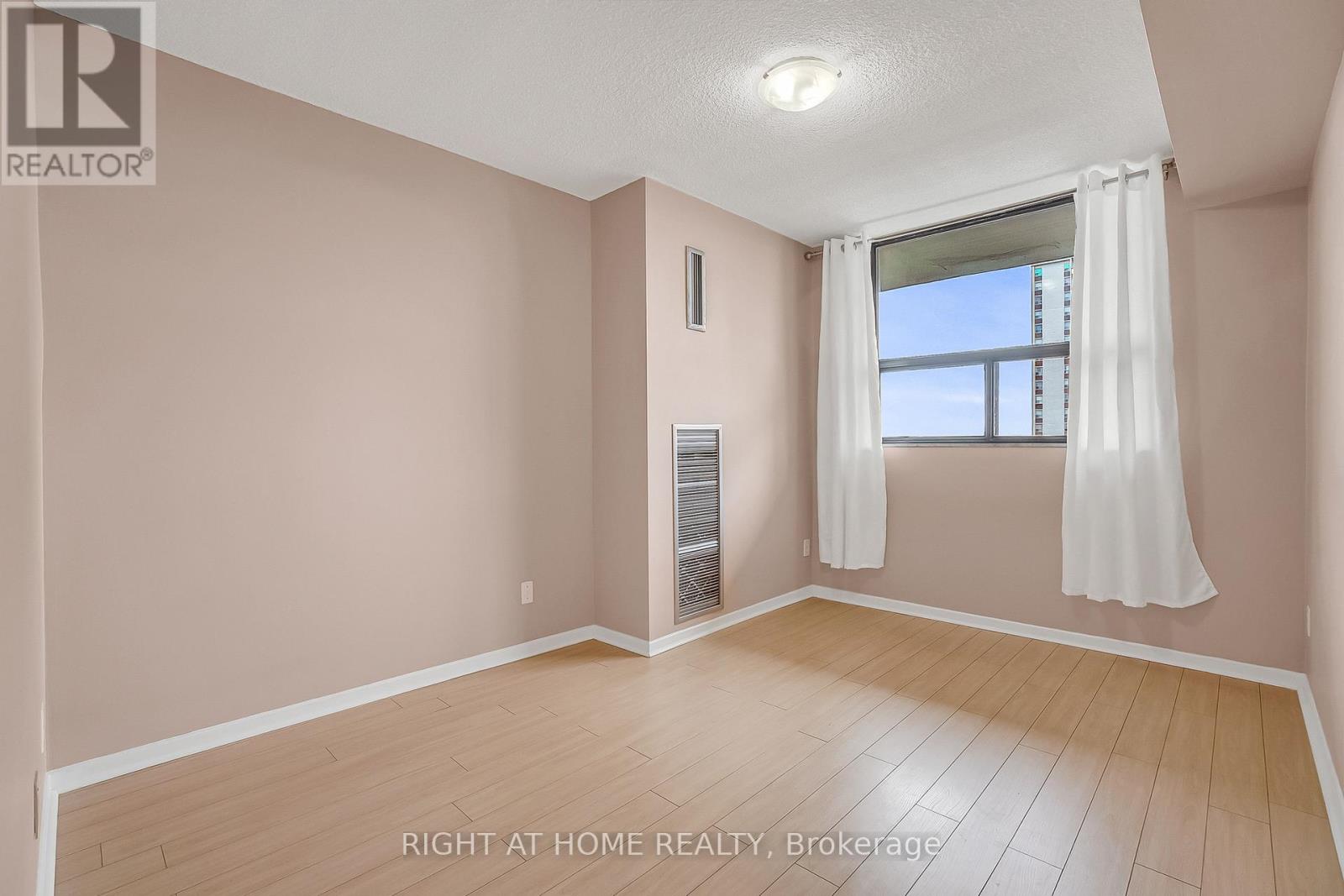 603 - 10 Tangreen Court, Toronto, Ontario  M2M 4B9 - Photo 32 - C12914376