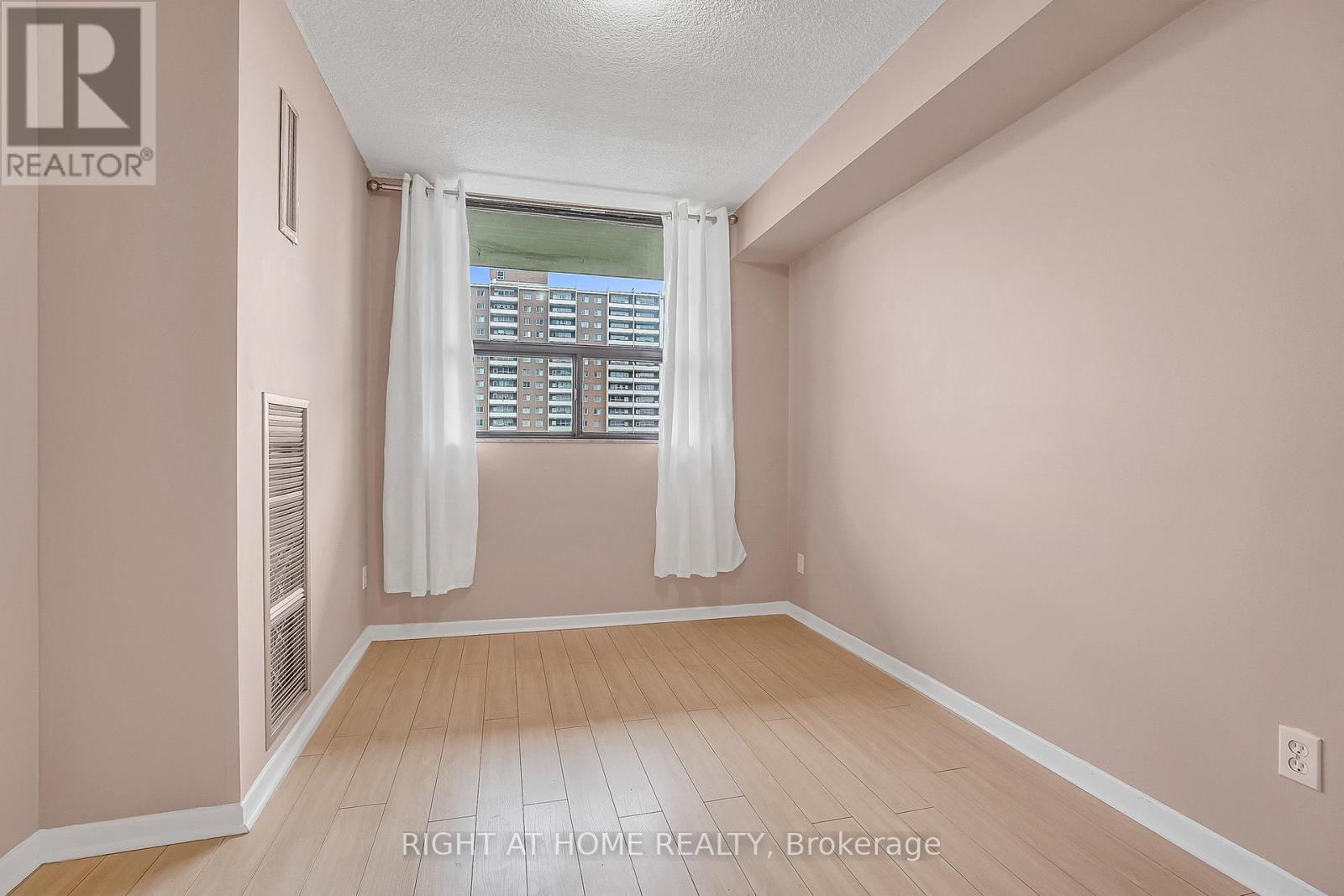 603 - 10 Tangreen Court, Toronto, Ontario  M2M 4B9 - Photo 33 - C12914376