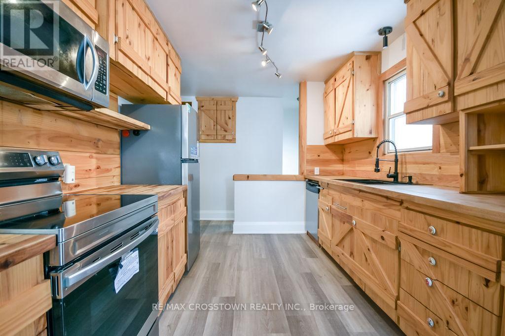 41 James Street, Bradford West Gwillimbury, Ontario  L3Z 2B2 - Photo 14 - N12739134