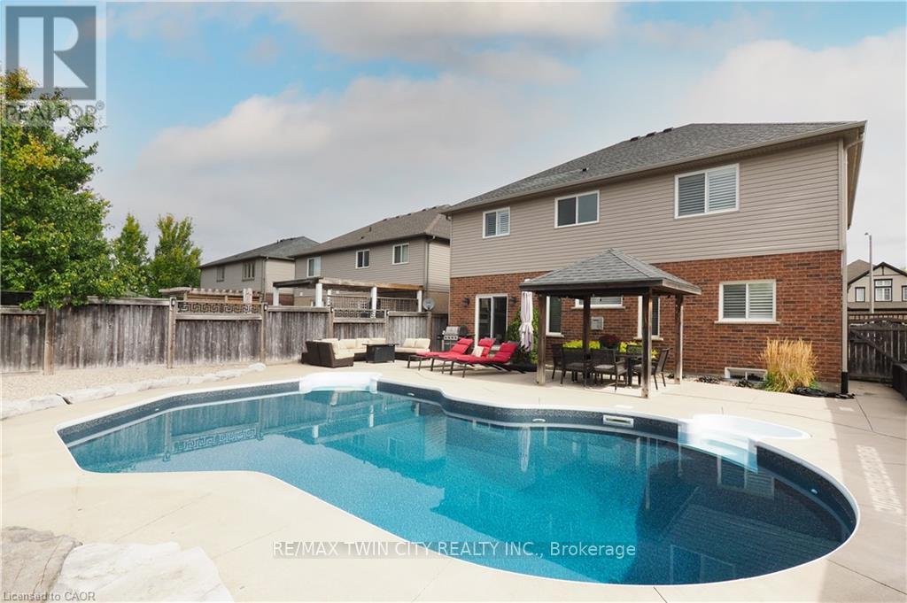 108 Hunsberger Drive, Wilmot, Ontario  N3A 0A5 - Photo 46 - X13018834