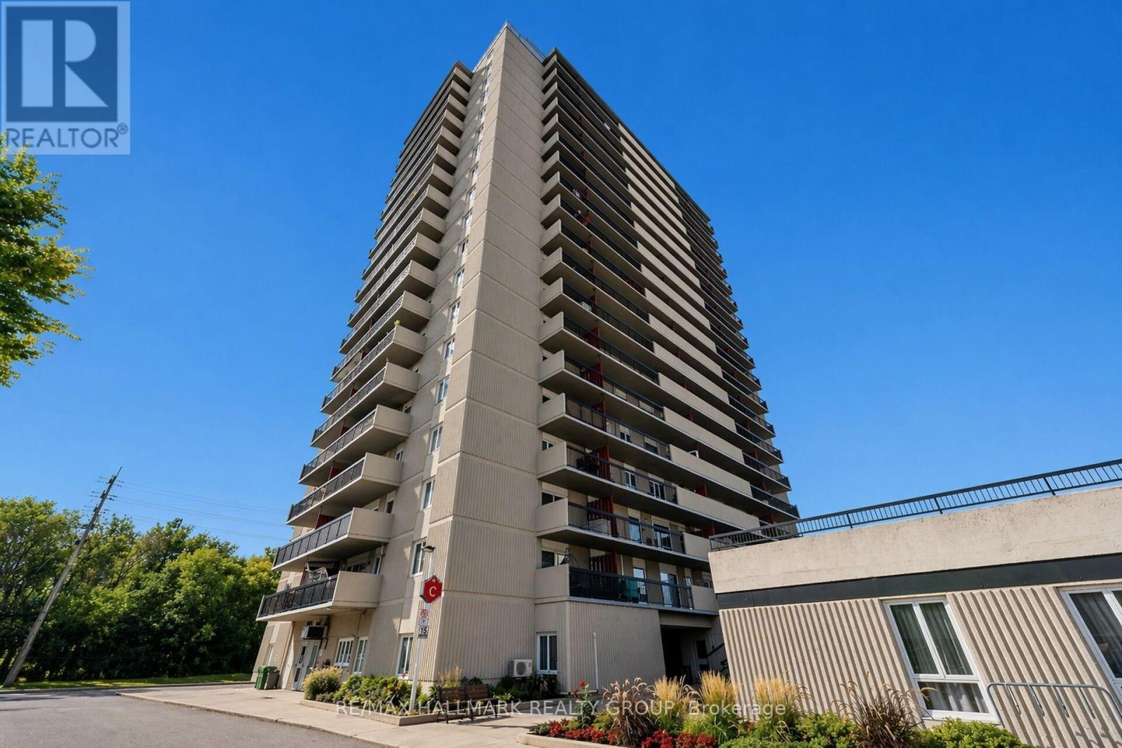 1408 - 158c Mcarthur Avenue, Ottawa, Ontario  K1L 8E7 - Photo 3 - X12759854