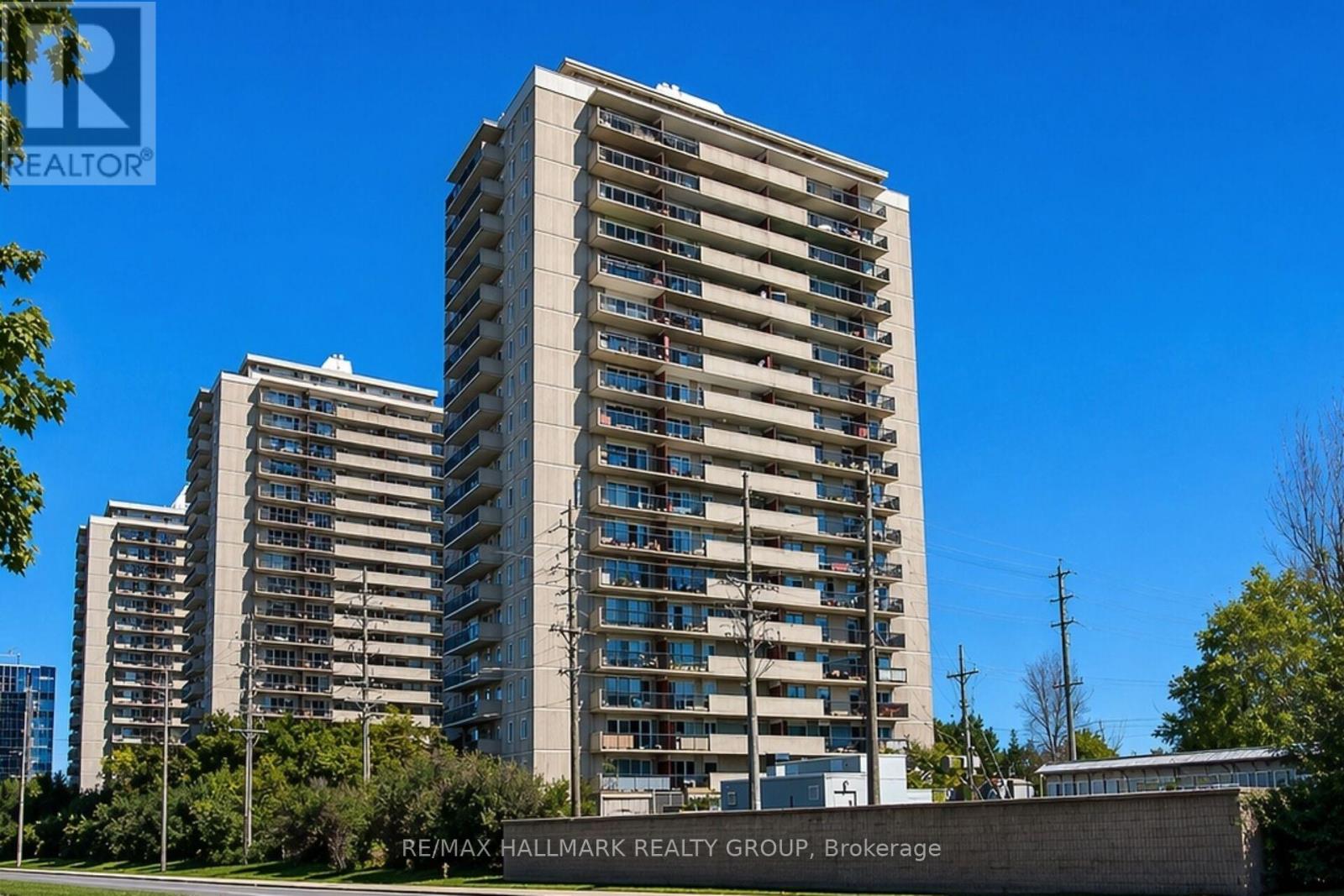 1408 - 158c Mcarthur Avenue, Ottawa, Ontario  K1L 8E7 - Photo 2 - X12759854