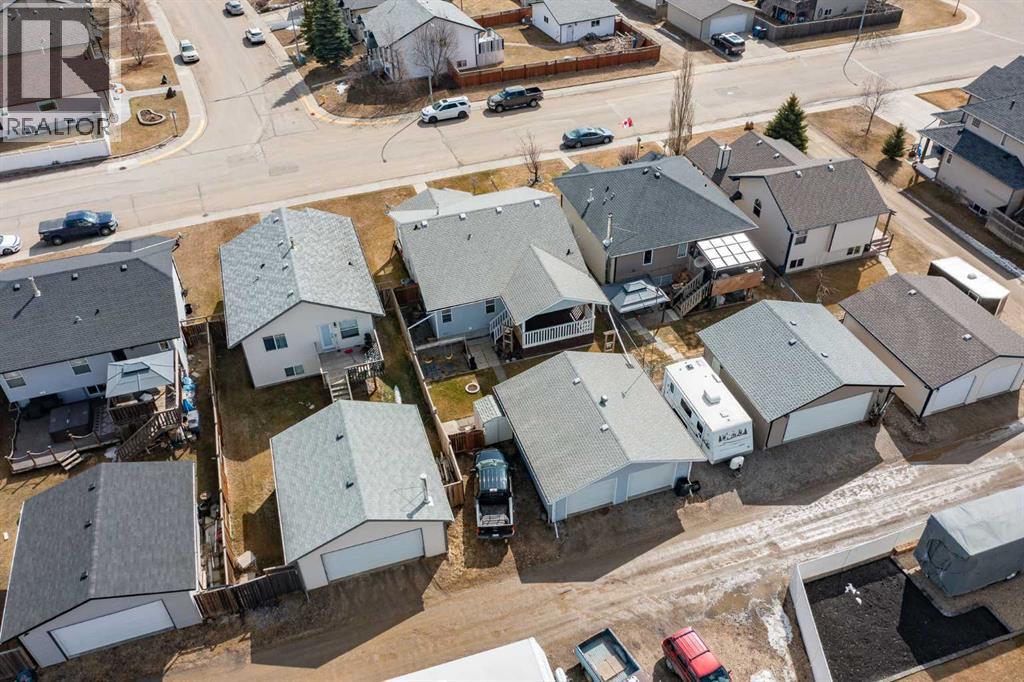 142 Robinson Avenue, Penhold, Alberta  T0M 1R0 - Photo 41 - A2302344
