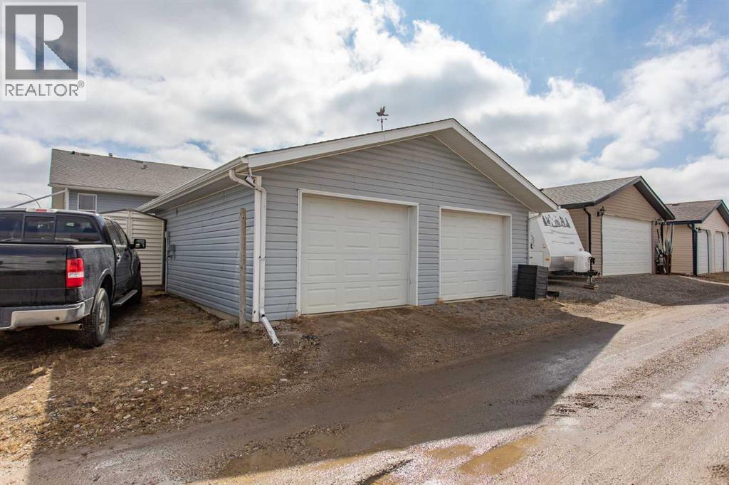 142 Robinson Avenue, Penhold, Alberta  T0M 1R0 - Photo 32 - A2302344