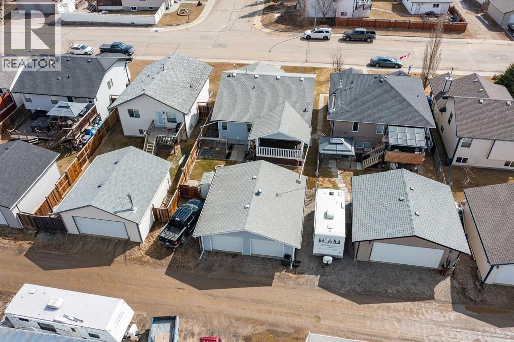 142 Robinson Avenue, Penhold, Alberta  T0M 1R0 - Photo 40 - A2302344