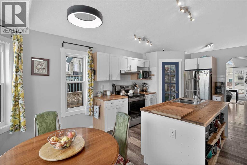 38 Canoe Circle SW, Airdrie, Alberta  T4B 2L6 - Photo 12 - A2288202