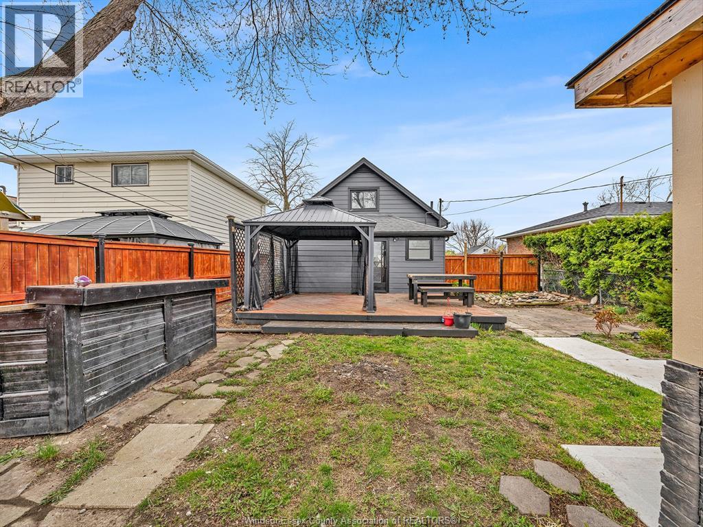 622 Labute Street, Tecumseh, Ontario  N8N 2B3 - Photo 12 - 26008545